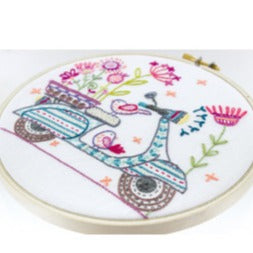 Balade a Scooter Embroidery Kit by Un Chat dans l'aiguille
