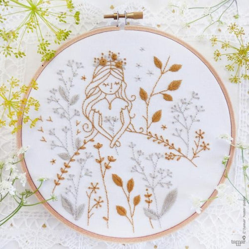 Gold & Gray Princess by Tamar Nahir-Yanai