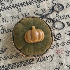 Little Pumpkin Waxer by Stacy Nash Primitives