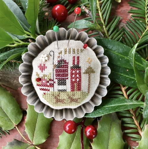 Little Red House Tin