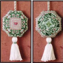 Colonial Roses Fob by The Sweetheart tree