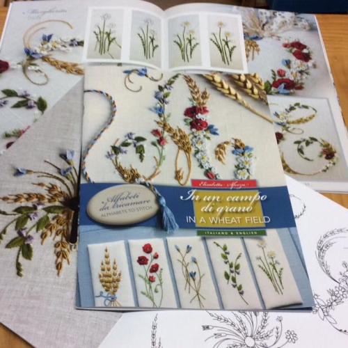 In A Wheat Field Alphabets to stitch by Elisabetta Sforza (English and Italian)