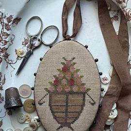 Berry Basket Pin Keep by Stacy Nash Primitives