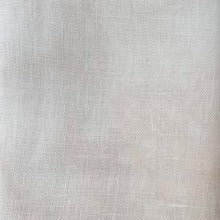 40CT XJudesign Hand Dyed Linen Marbled Bunny Fat Half
