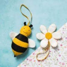Bee Flower Felt Craft Kit by Corinne Lapierre